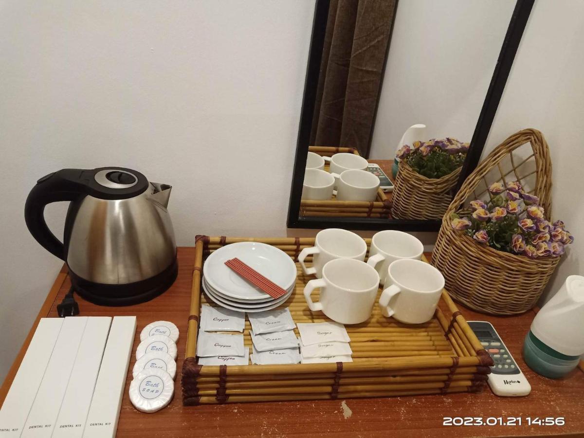 Islanders Inn - โกรอน ภายนอก รูปภาพ